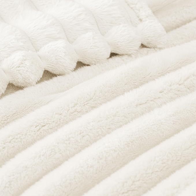 Exclusivo Mezcla Striped Twin Size Fleece Blanket - Image 4
