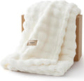 Bedsure Queen Size Blanket 3D Fleece Bubble Queen Blankets by Unknown