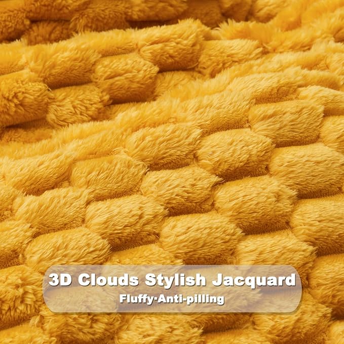 NEWCOSPLAY Fleece Clouds Cozy King Blanket - Image 5
