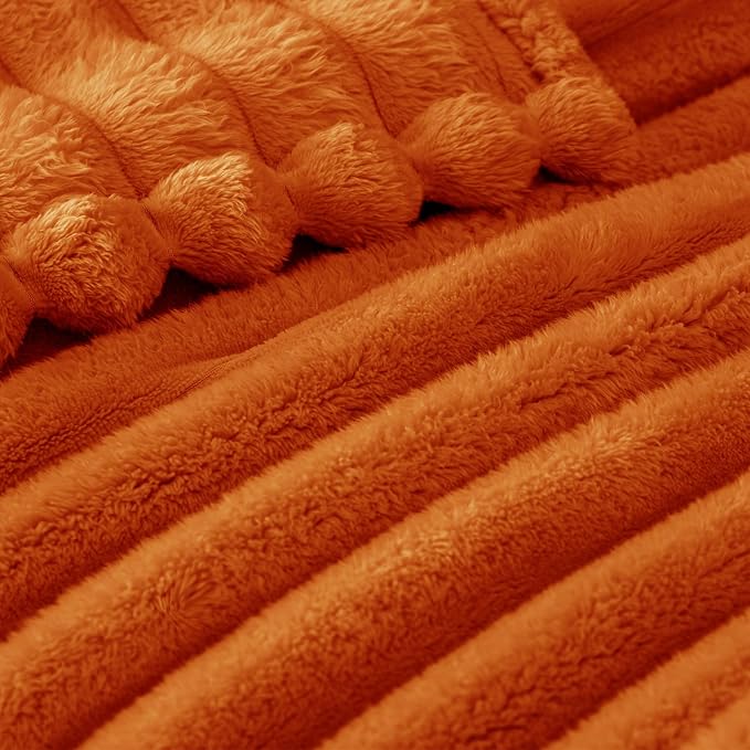 Exclusivo Mezcla Striped Queen Size Fleece Blanket - Image 4
