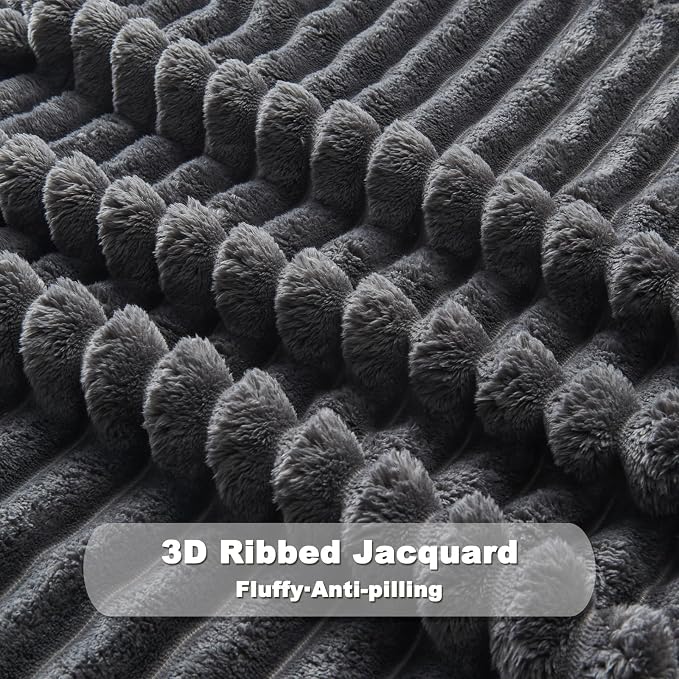 NEWCOSPLAY Fleece Ribbed Cozy King Blanket - Image 5