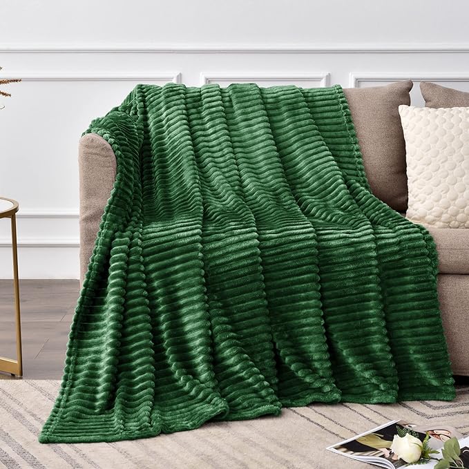 BEDELITE Ribbed Jacquard Dark Green Fleece Twin Blanket - Image 2