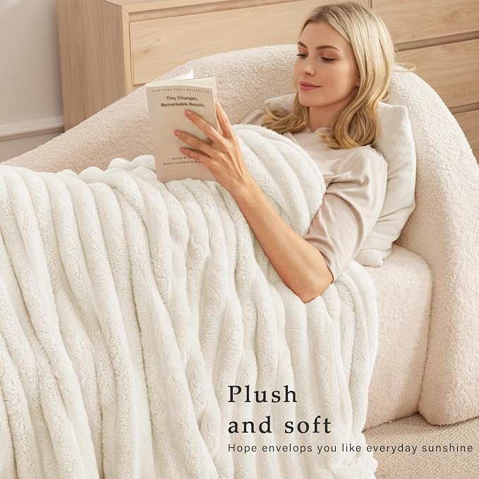 Exclusivo Mezcla Striped Twin Size Fleece Blanket - Image 2