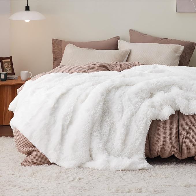 Bedsure GentleSoft Fluffy White King Size Blanket by Unknown