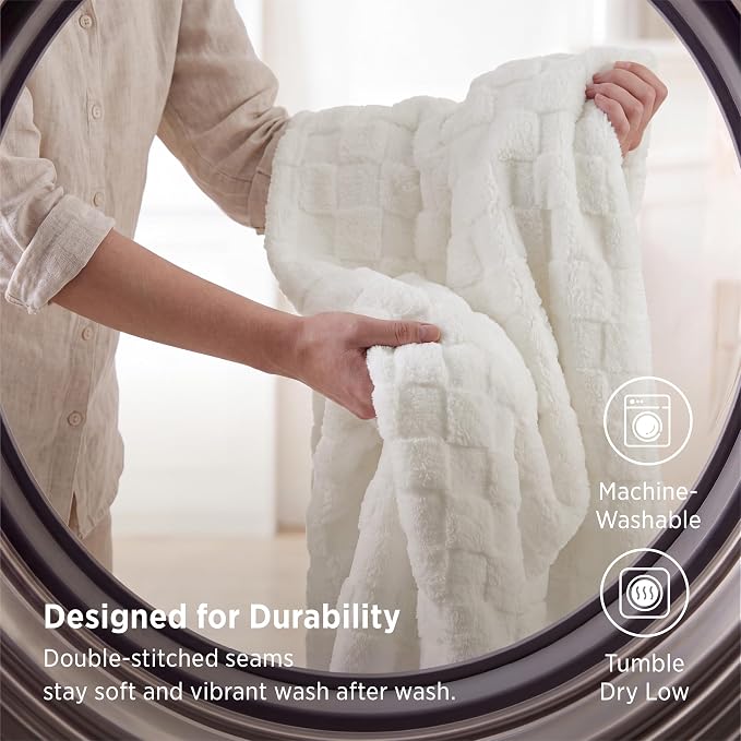 Bedsure GentleSoft Full Size Blankets - Image 6