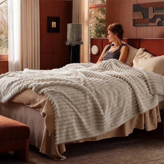 Bedsure Soft King Size Blankets - Image 7