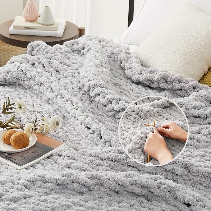 L'AGRATY Chunky Knit Throw Blanket - Image 3