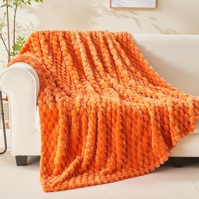 NEWCOSPLAY Fleece Clouds Cozy King Blanket - Image 9