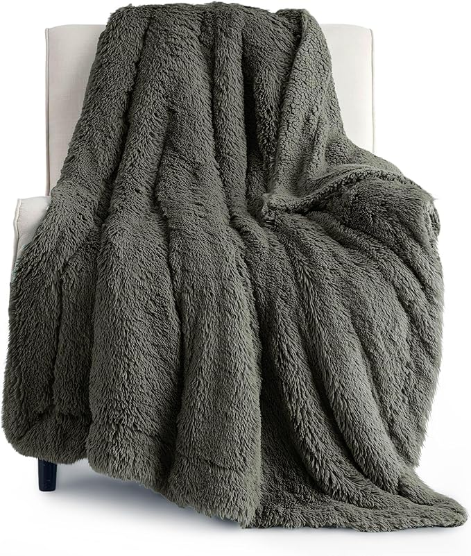 Bedsure GentleSoft Fluffy Olive Green Throw Blanket, Moss Green Decor Cozy Gifts by Unknown