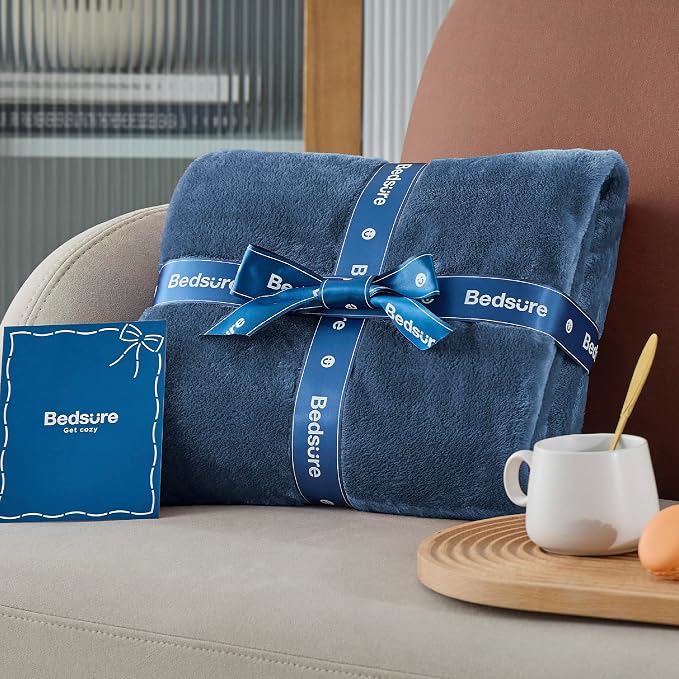 Bedsure GentleSoft Fleece Blankets Queen Size Blue - Image 7