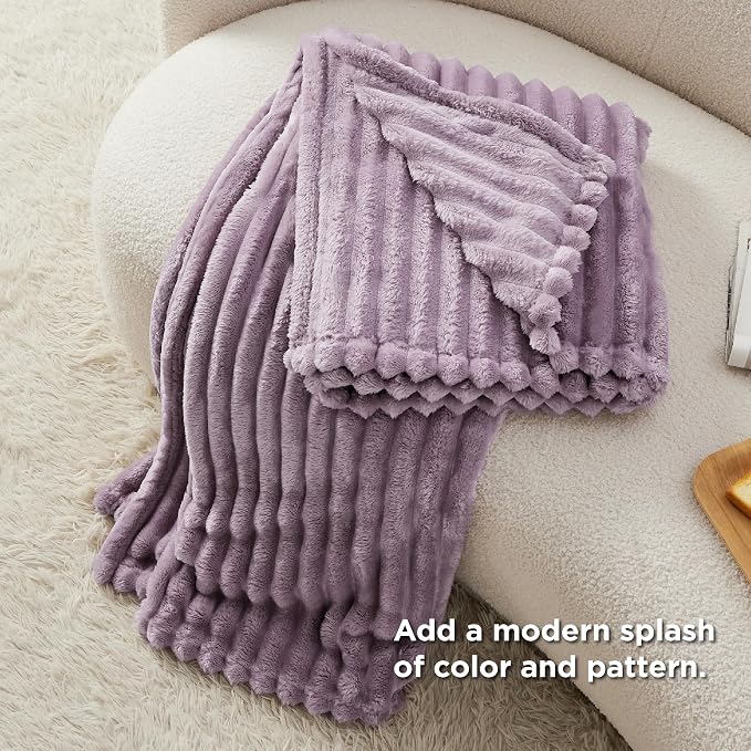 Bedsure Soft Light Purple Throw Blanket - Image 7