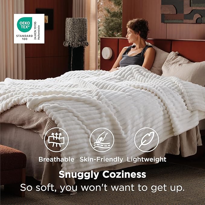 Bedsure Soft Cozy Full Size Fleece Blankets - Image 3