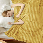 Bedsure Soft Queen Size Blanket - Image 4