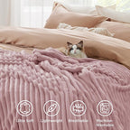 Bedsure Soft Pink Throw Blanket - Image 5